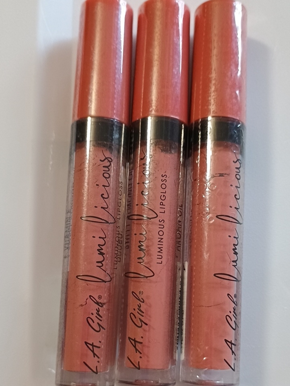 3 x LA Girl Lumilicious Lipgloss, Crushing GLG943